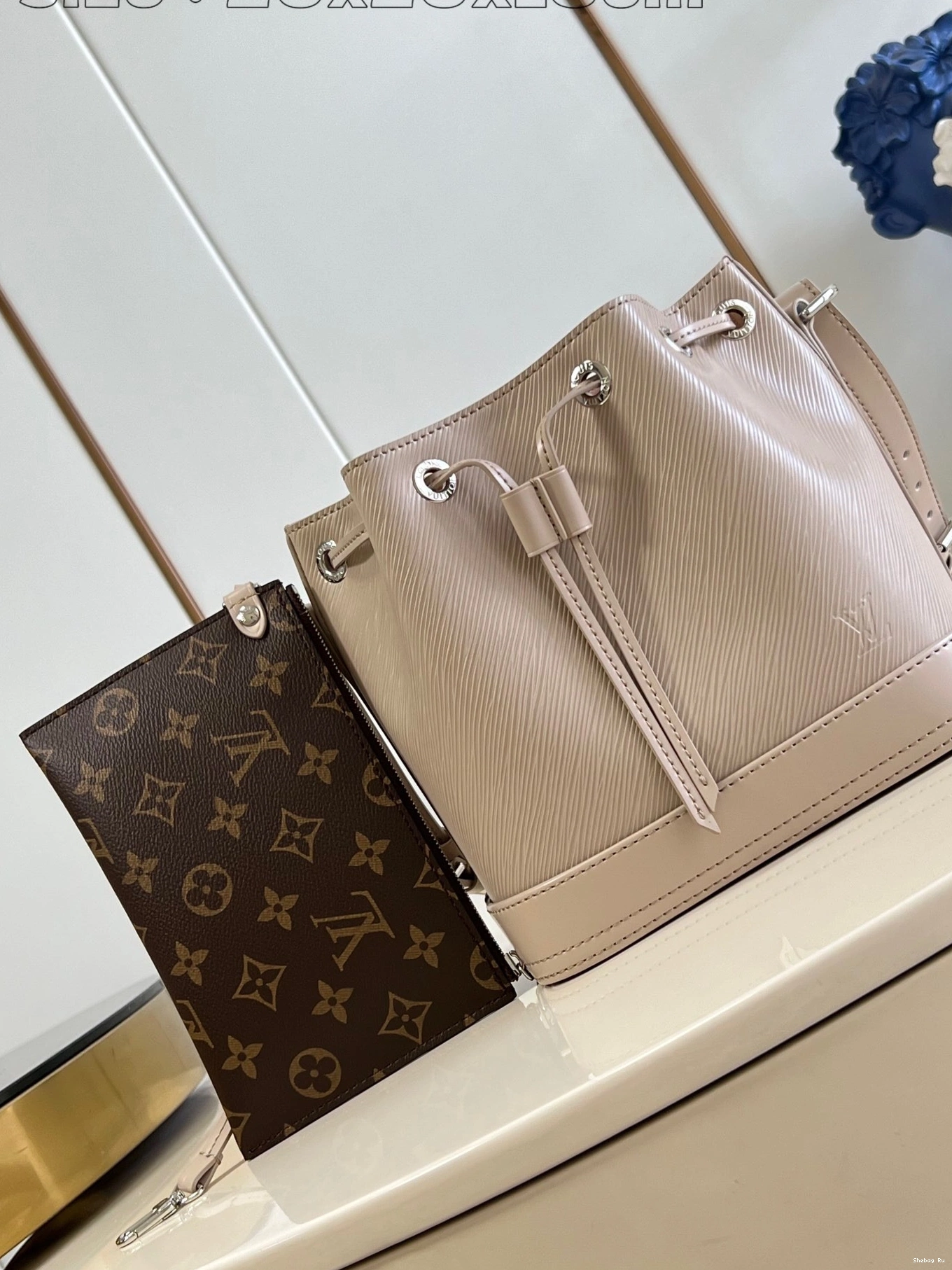 VUITTON LOUIS NÉONOÉ BB-20*20*15cm 0809